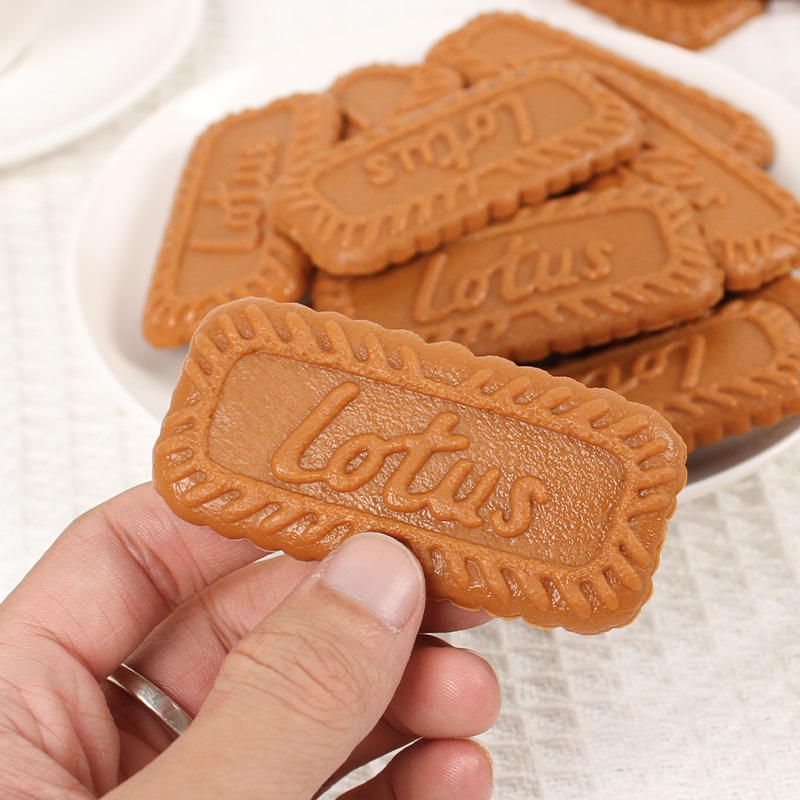 Wedding Cake Supply - シミュレーションクッキーフェイクケーキ人工食品モデル子供の写真撮影プロップベーカリー装飾品装飾ウェディングパーティー家の装飾