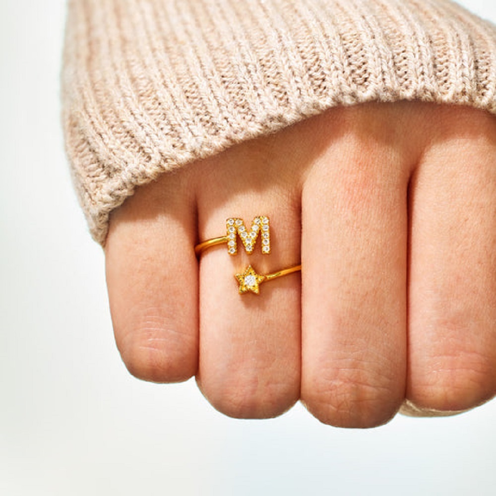 あなたは輝くために生まれましたイニシャル&バーストーンスター - Wedding Z のレビューと価格