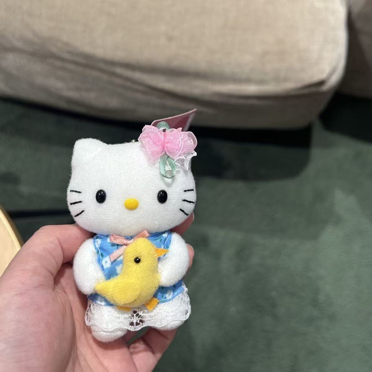 ハローキティ ハグダック 花柄ドレス ピンクの帽子 ぬいぐる - Good Floral & Wedding Decor Supply のレビューと価格