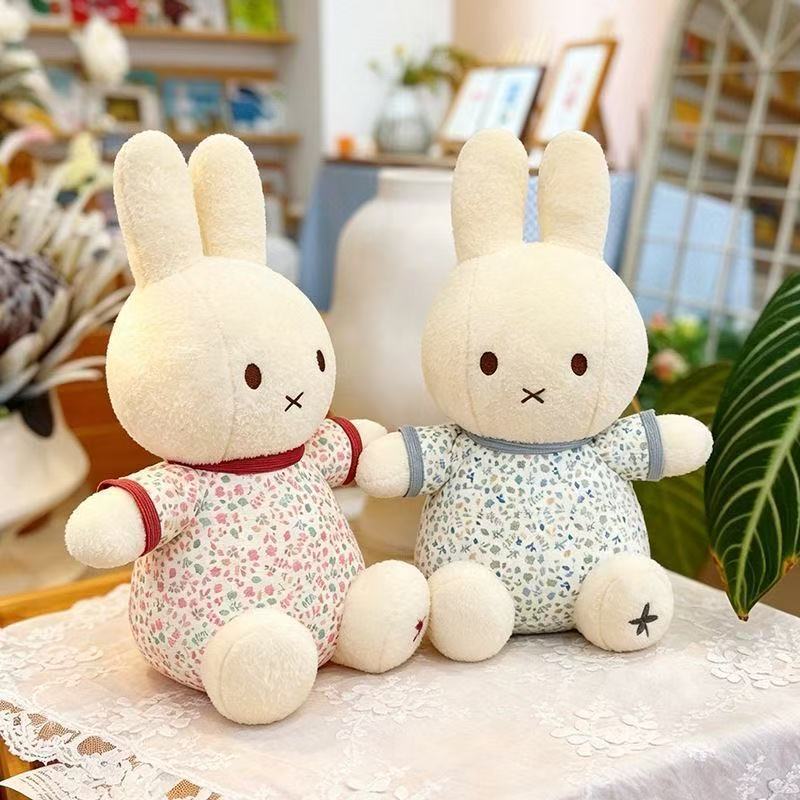 30 センチメートルかわいいミッフィーウサギ花柄ぬいぐるみ人 - Good Floral & Wedding Decor Supply のレビューと価格